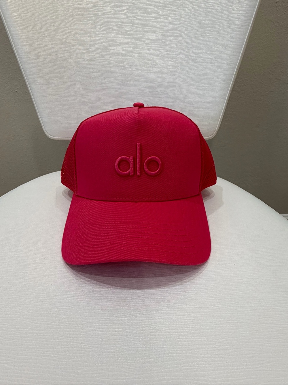 ALO Yoga District Trucker Hat Pink Summer Crush OS NWT Sold Out Color